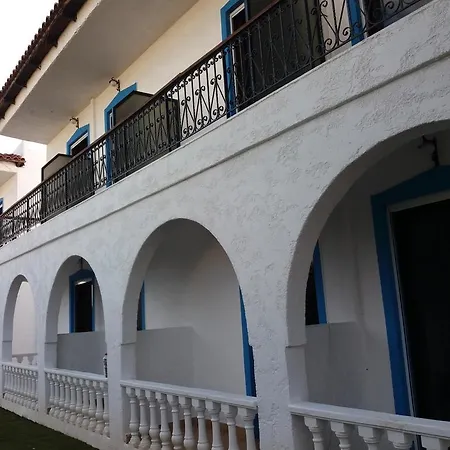 Pensión Red Castle Village